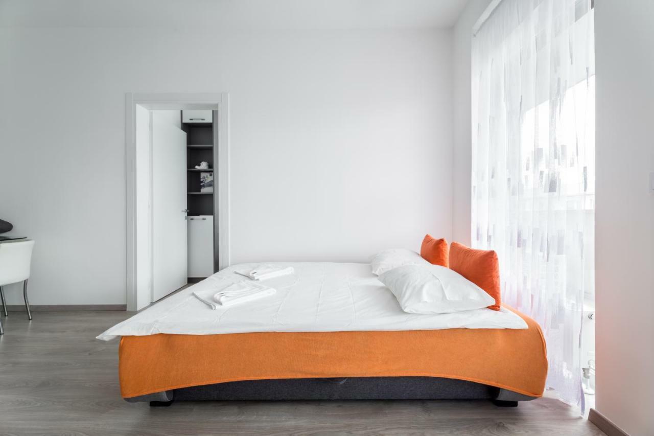 Bpr Chic White Home With Terrace & A/C & Garage Budapest Exterior photo